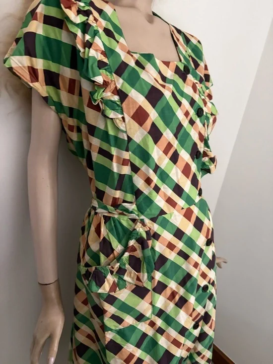 Smashing 1940s Vintage VOLUP Plus Size Cotton Day Dress - Picture 4 of 14